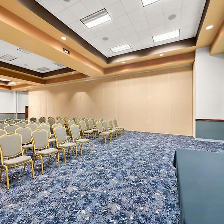Clarion Inn & Suites And Convention Center Kearney Eksteriør bilde