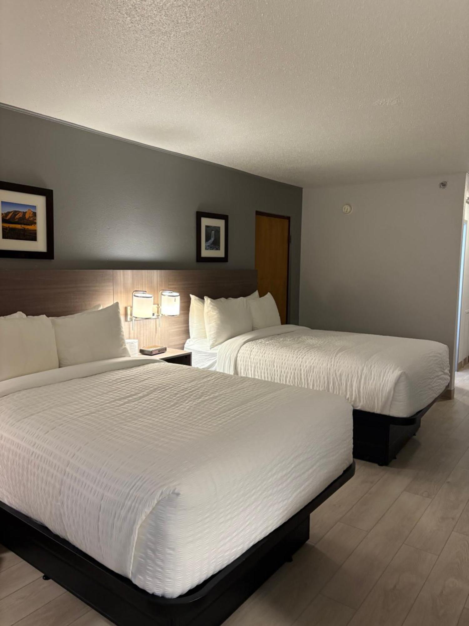 Clarion Inn & Suites And Convention Center Kearney Eksteriør bilde