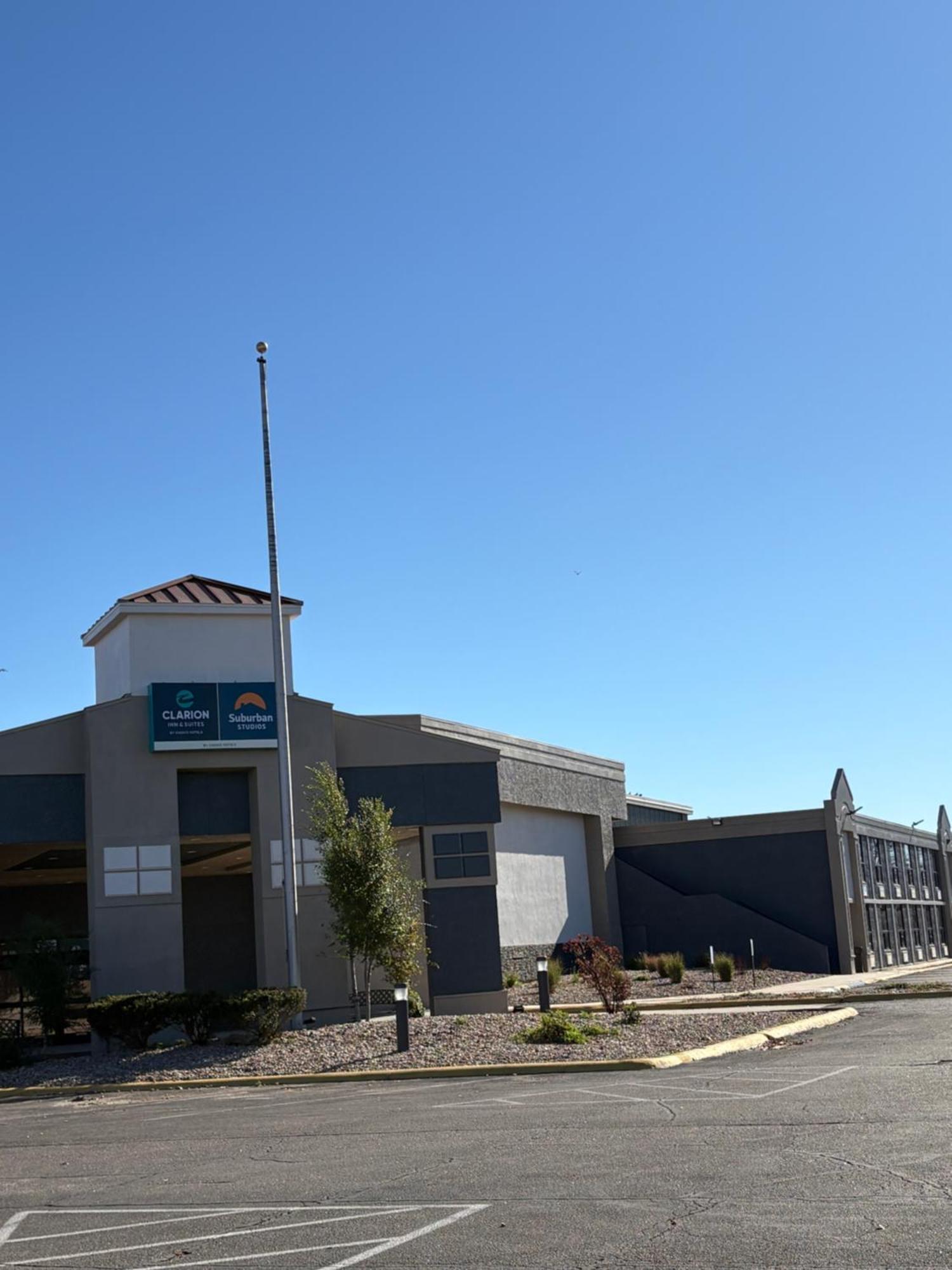 Clarion Inn & Suites And Convention Center Kearney Eksteriør bilde