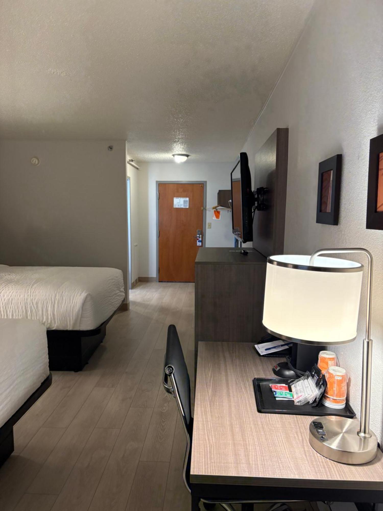Clarion Inn & Suites And Convention Center Kearney Eksteriør bilde
