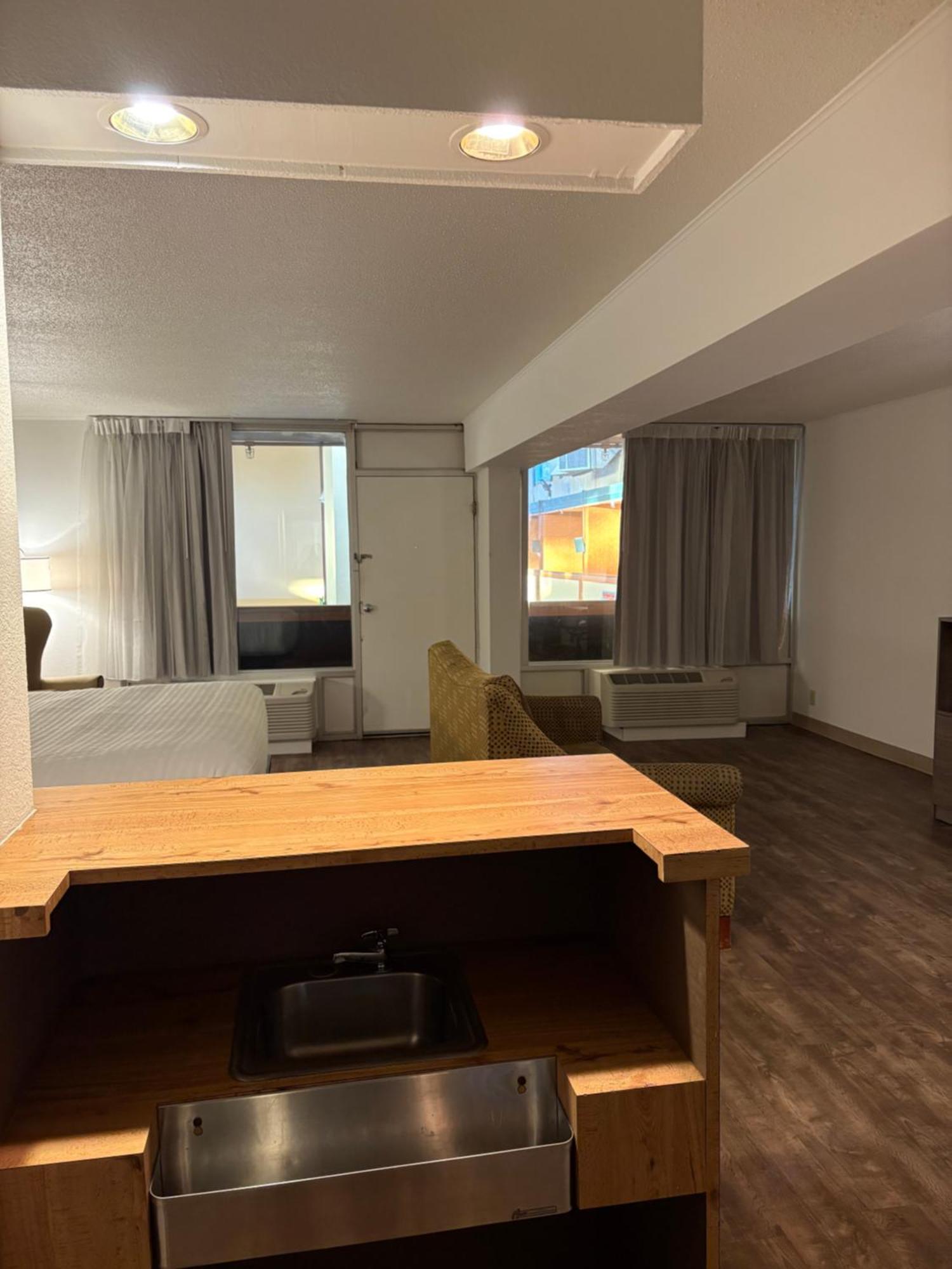 Clarion Inn & Suites And Convention Center Kearney Eksteriør bilde