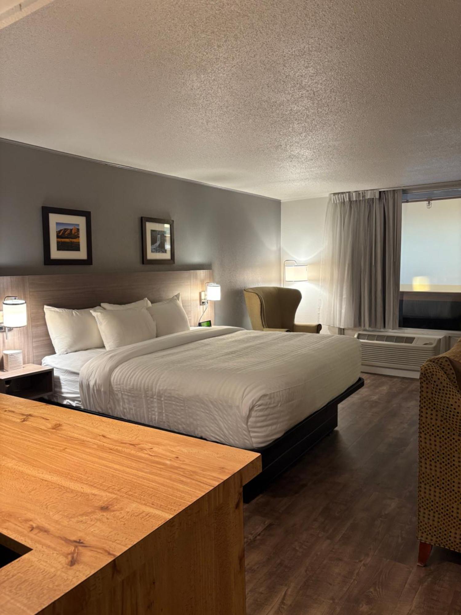 Clarion Inn & Suites And Convention Center Kearney Eksteriør bilde