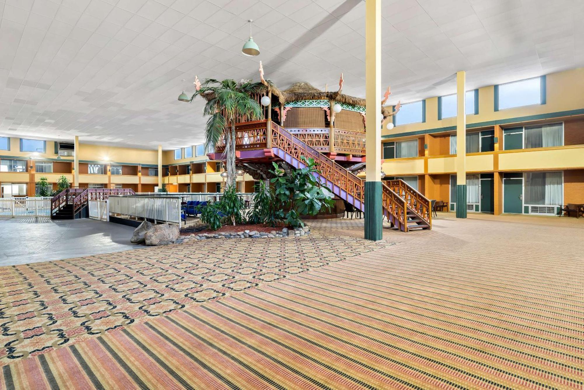Clarion Inn & Suites And Convention Center Kearney Eksteriør bilde