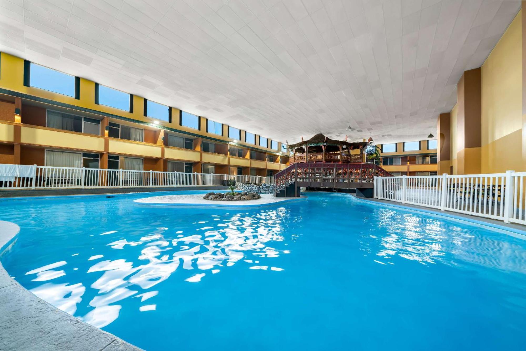 Clarion Inn & Suites And Convention Center Kearney Eksteriør bilde