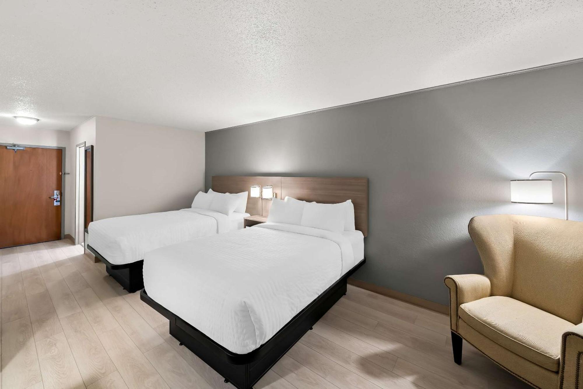 Clarion Inn & Suites And Convention Center Kearney Eksteriør bilde