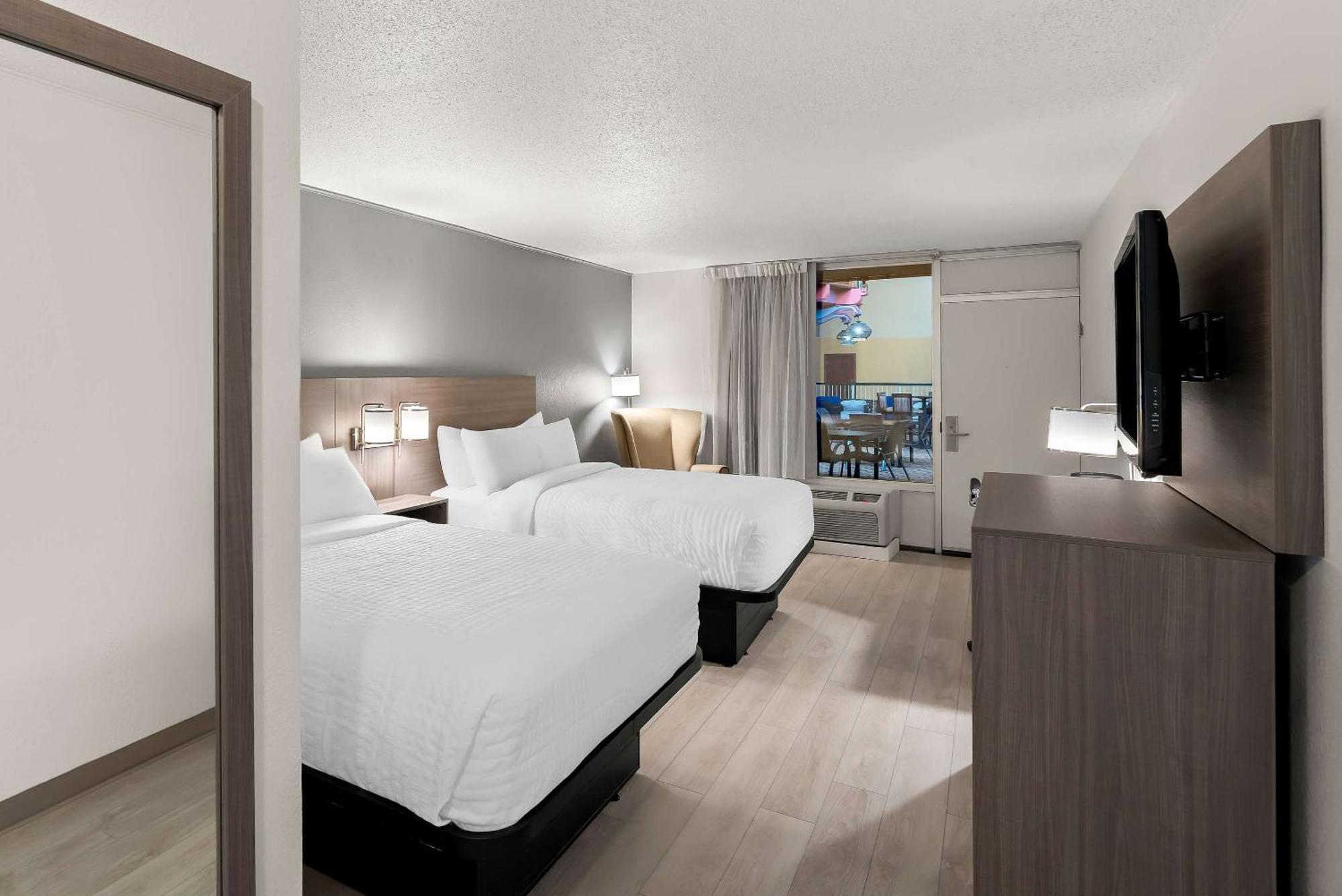 Clarion Inn & Suites And Convention Center Kearney Eksteriør bilde