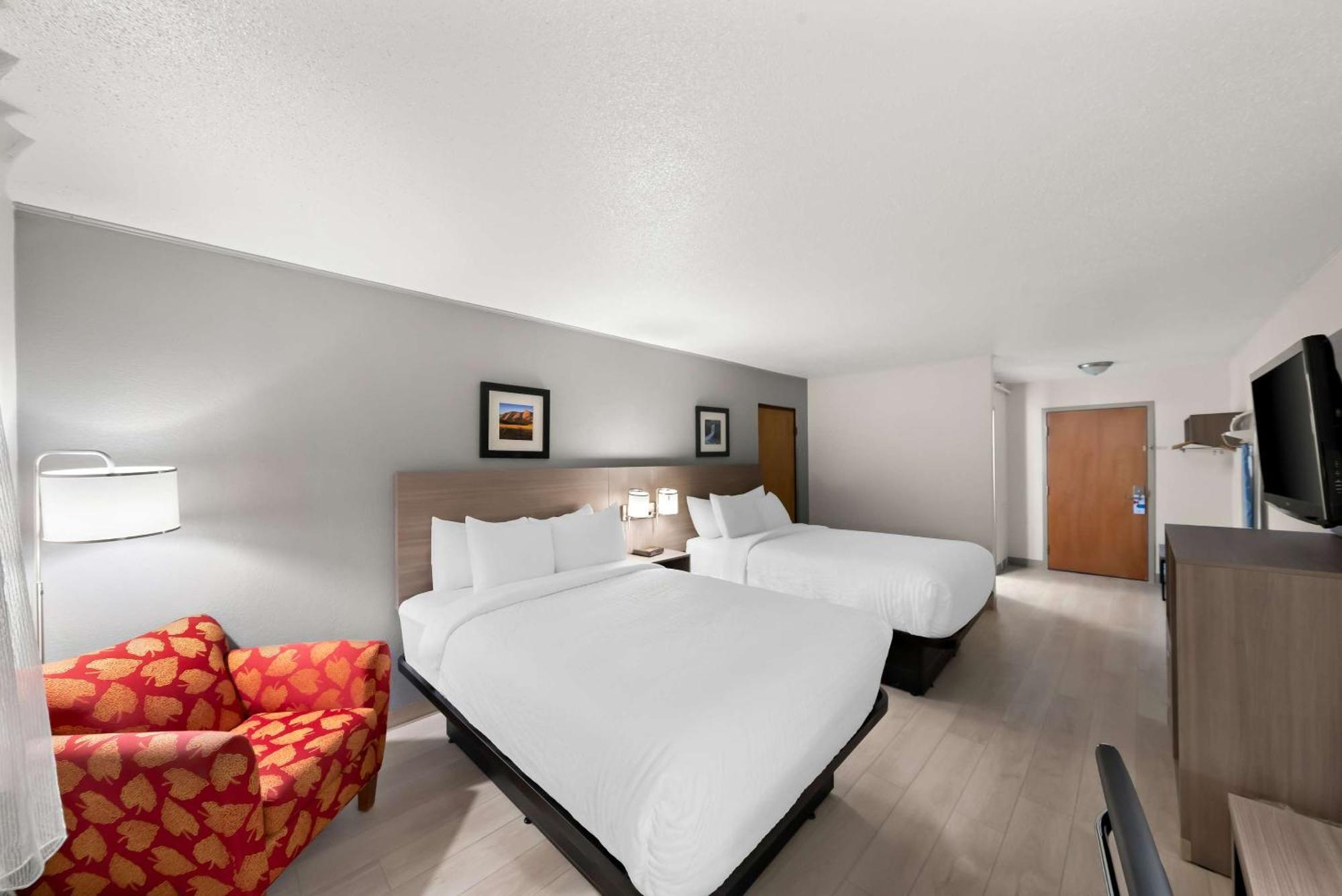 Clarion Inn & Suites And Convention Center Kearney Eksteriør bilde