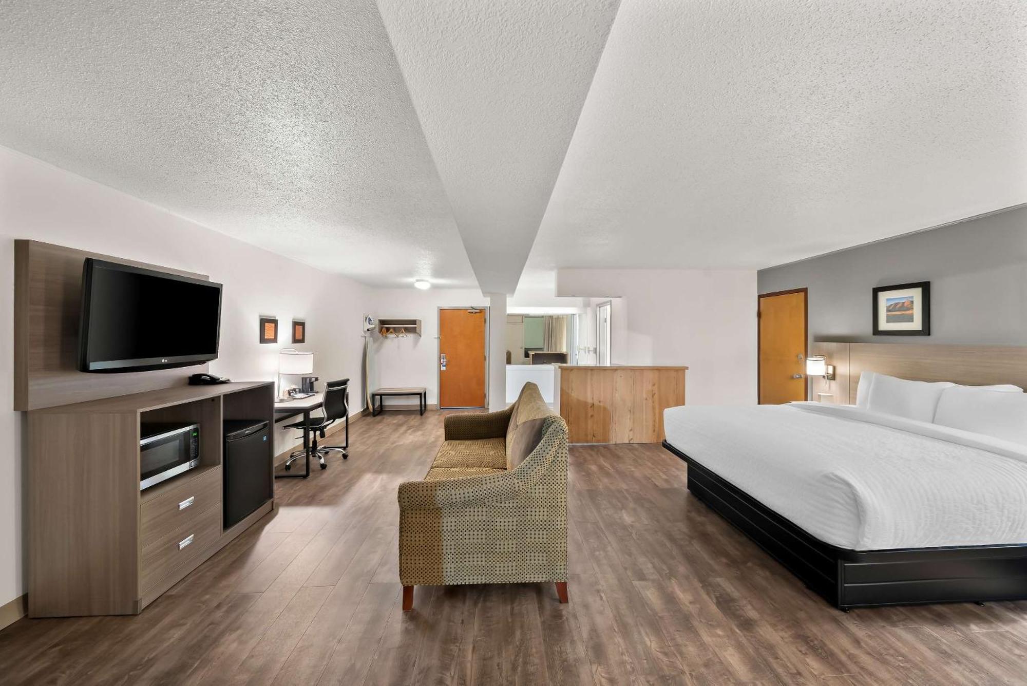 Clarion Inn & Suites And Convention Center Kearney Eksteriør bilde